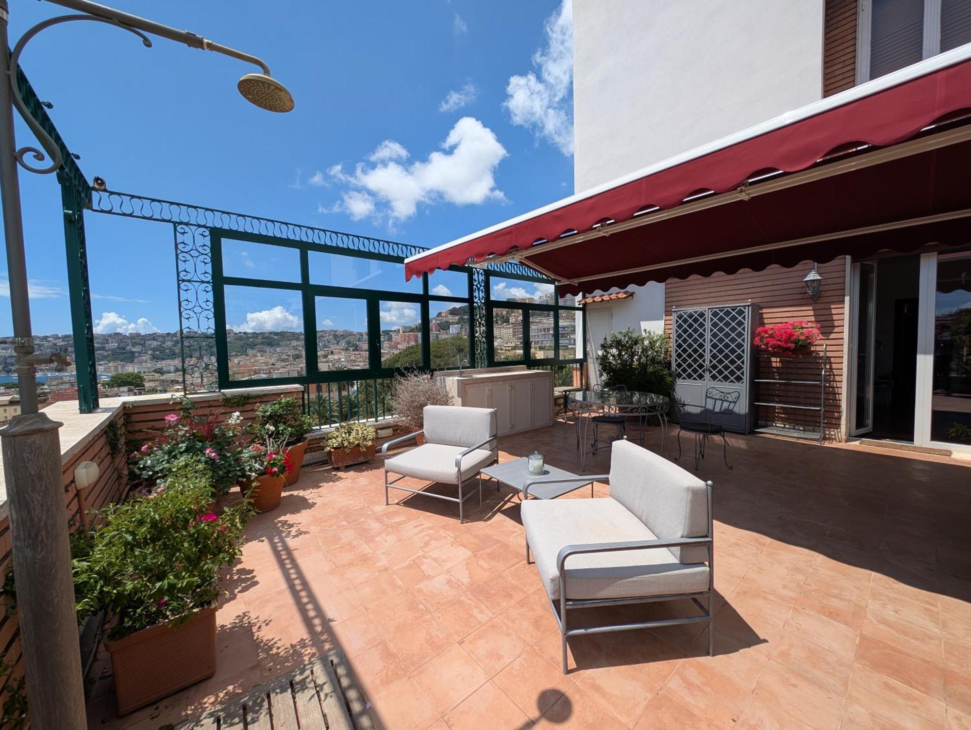 Guest house Terrazza Monteroduni 16 Naples